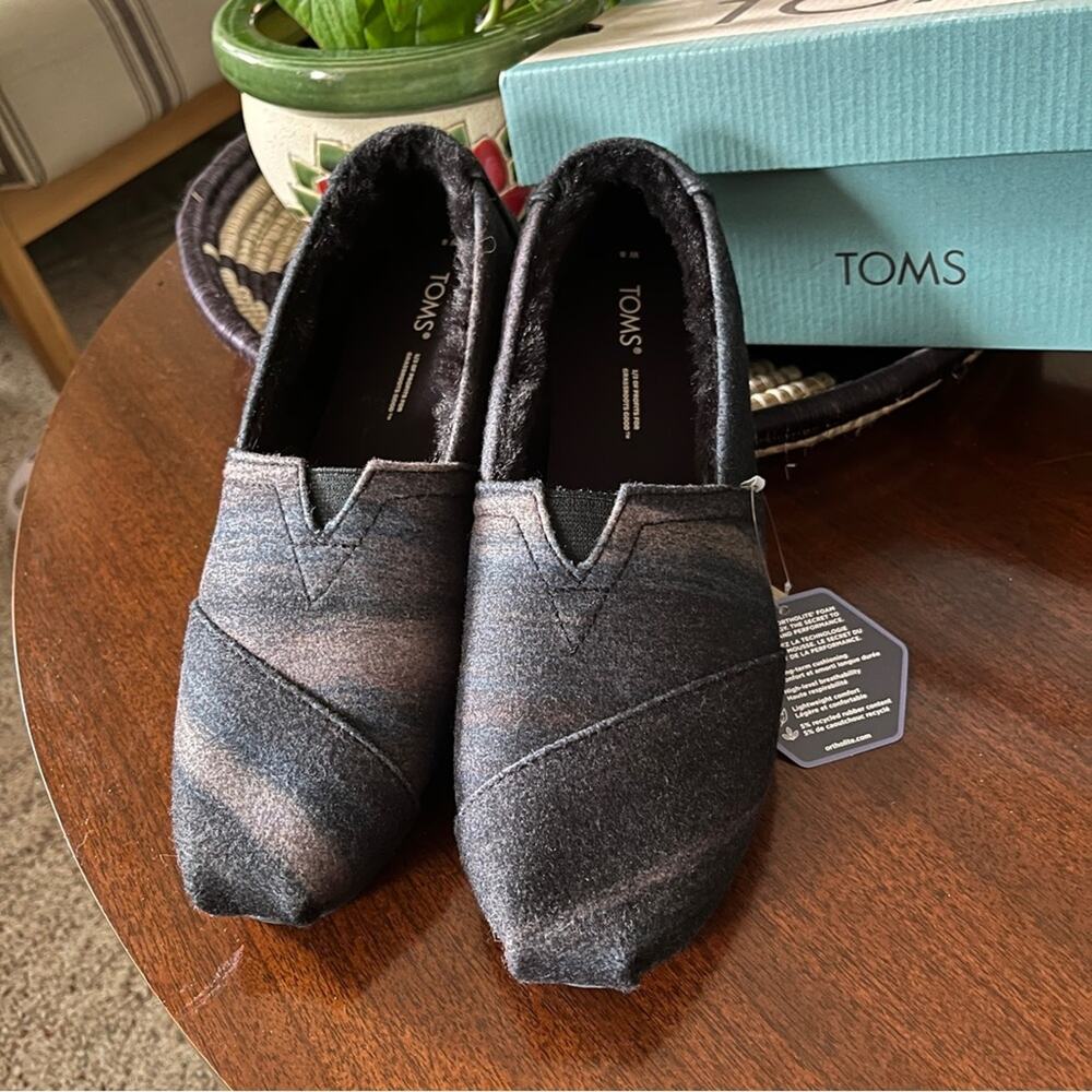 TOMS Black Ombré Printed Felt Faux Fur Alpargata Slip-on Shoes size 8